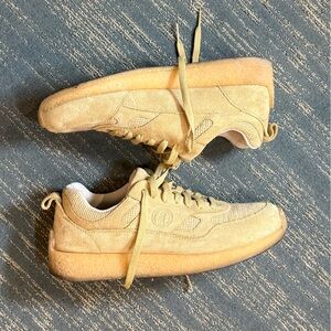 Clark’s Original 8th street collection color Straw size 42